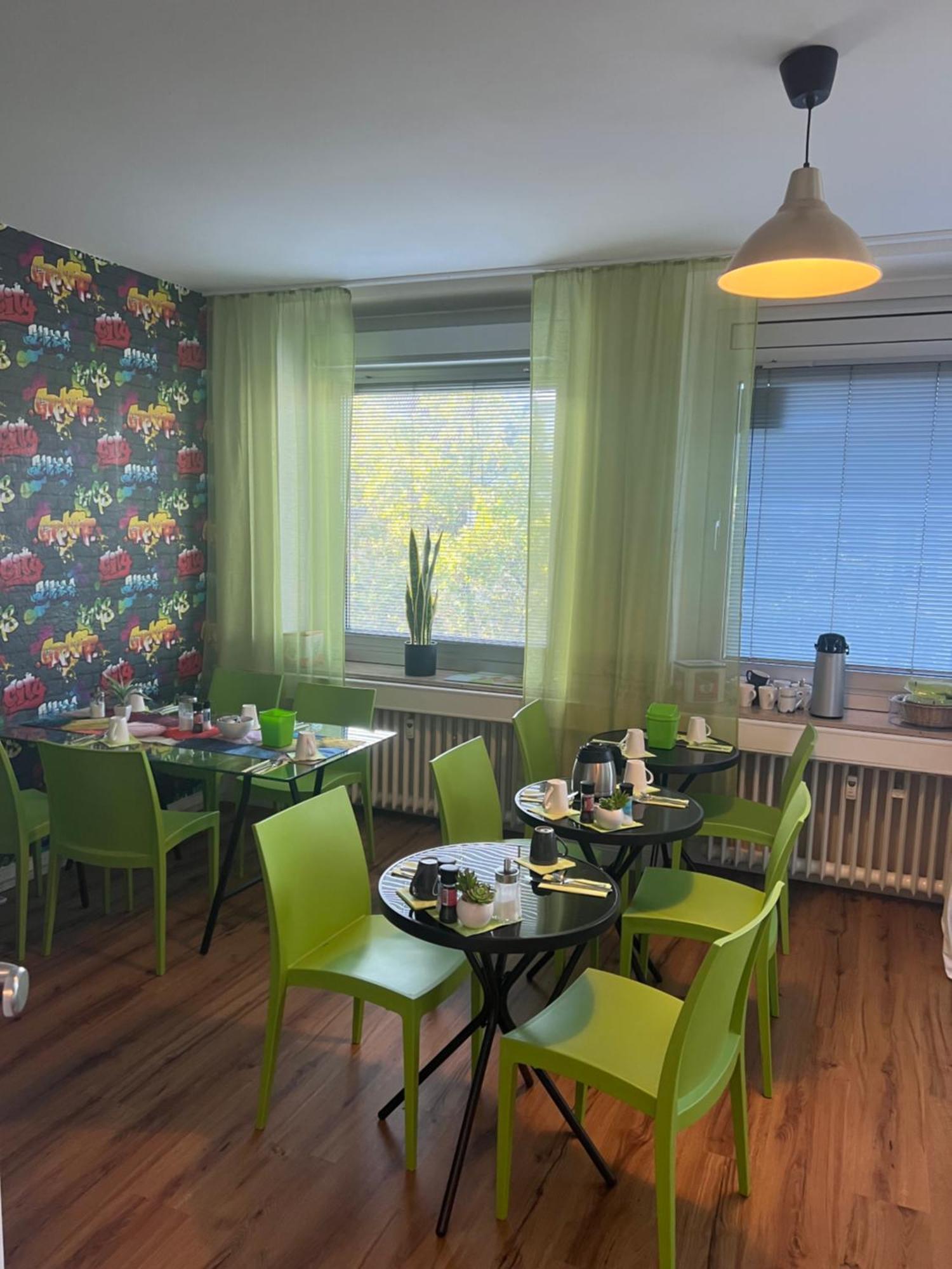 Studiotel Top Loft Düsseldorf Buitenkant foto
